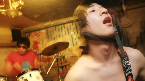 ソウル、香港―音楽の現場を追ったドキュメント『パーティー51』『HIDDEN AGENDA』