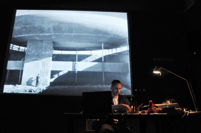 オハッド・フィショフ「A Lecture on Architecture」 wwf01
