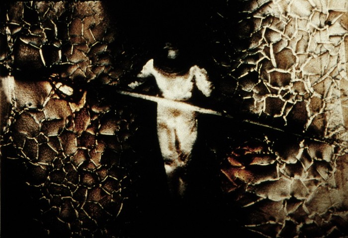 Phil Solomon Works フィル・ソロモン作品集 「溶けるフィルム・粒子の渦」 Walking Distance 1 (1)