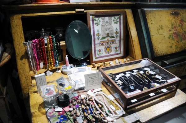 market_SOMETHING OLD SOMETHING NEW