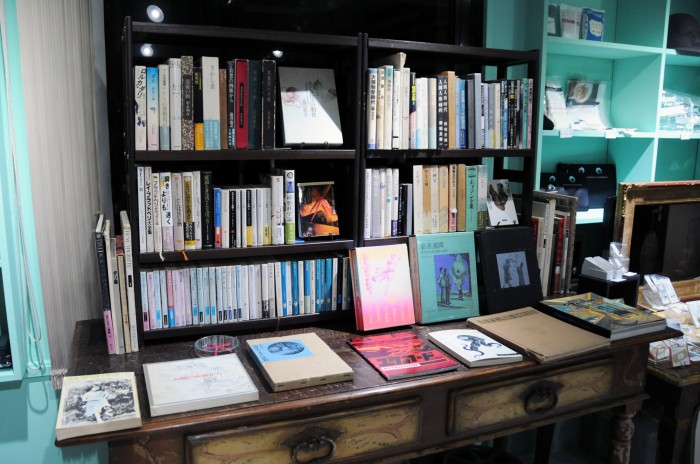 POPUP SHOP:幻想系古本屋 古書ドリス – 映画『エヴォリューション』“ルシール・アザリロヴィックの頭の中”選書 market_古書ドリス