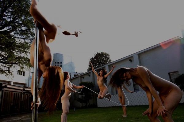 篠山紀信「快楽の館」2016年(c)Kishin-Shinoyama-2016_01 (1)