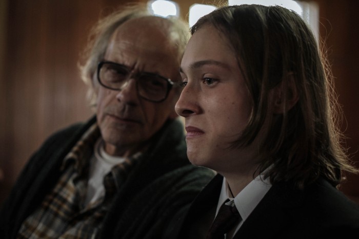 『アイム・ノット・シリアルキラー』 Christopher Lloyd, and Max Records