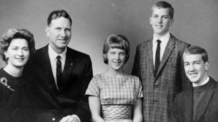 sub06_Young David Lynch family