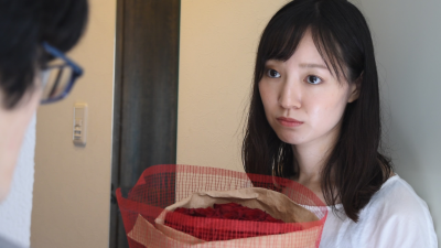 スチール中沢志保