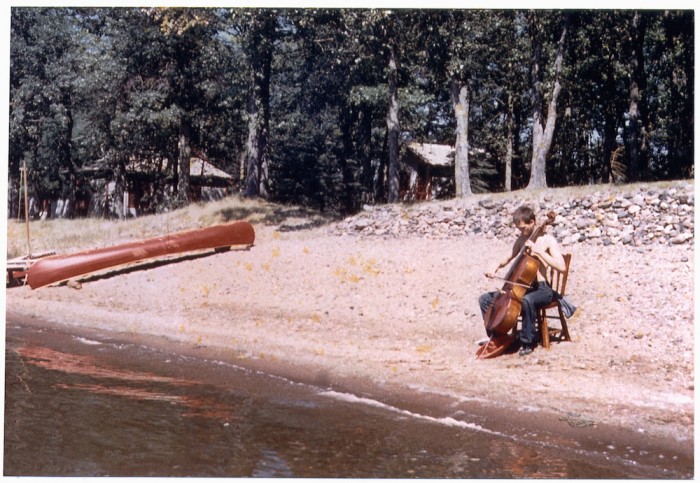 051-700x483
