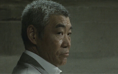 薮田刑事（柄本明）