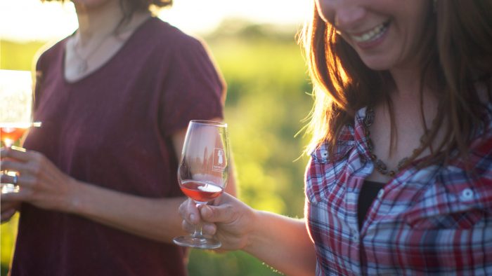 映画を観たらワインを飲もう!特集上映「映画で旅する自然派ワイン」タイアップ情報